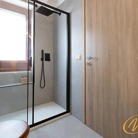 Nuccia Luxury And - Terrace, Bright Glass Lounge, 200mt To Metro-5min To Vatican, A-c * Rom