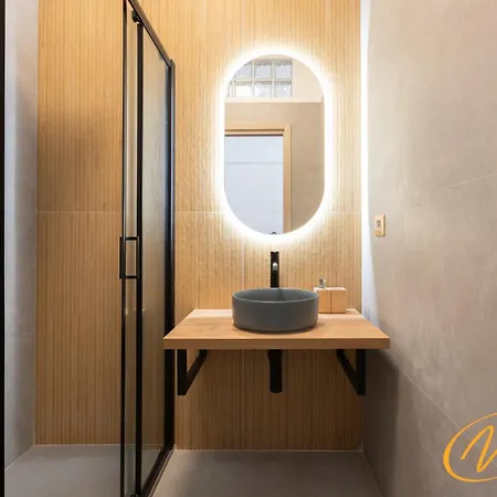 Nuccia Luxury And - Terrace, Bright Glass Lounge, 200mt To Metro-5min To Vatican, A-c *