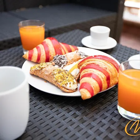 Nuccia Luxury And - Terrace, Bright Glass Lounge, 200mt To Metro-5min To Vatican, A-c Rom