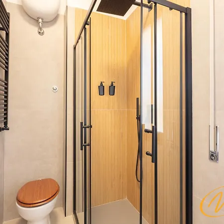 Nuccia Luxury And - Terrace, Bright Glass Lounge, 200mt To Metro-5min To Vatican, A-c Lejlighed Rom