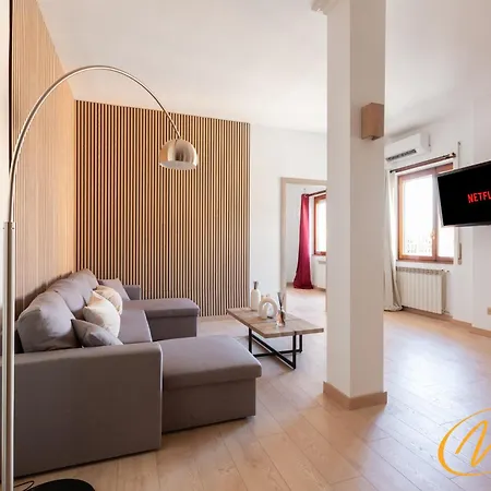 Lejlighed Nuccia Luxury And - Terrace, Bright Glass Lounge, 200mt To Metro-5min To Vatican, A-c Rom
