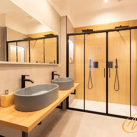 Nuccia Luxury And - Terrace, Bright Glass Lounge, 200mt To Metro-5min To Vatican, A-c